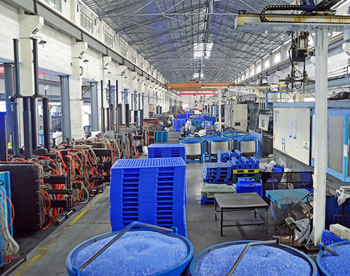 Palete de plástico empilhável grande Euro HDPE resistente reversível com lados duplos
