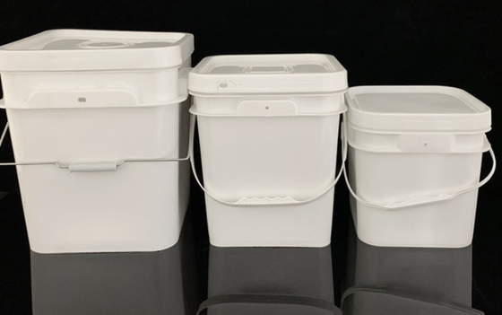Balde de plástico quadrado versátil 1,2 kg para várias aplicações